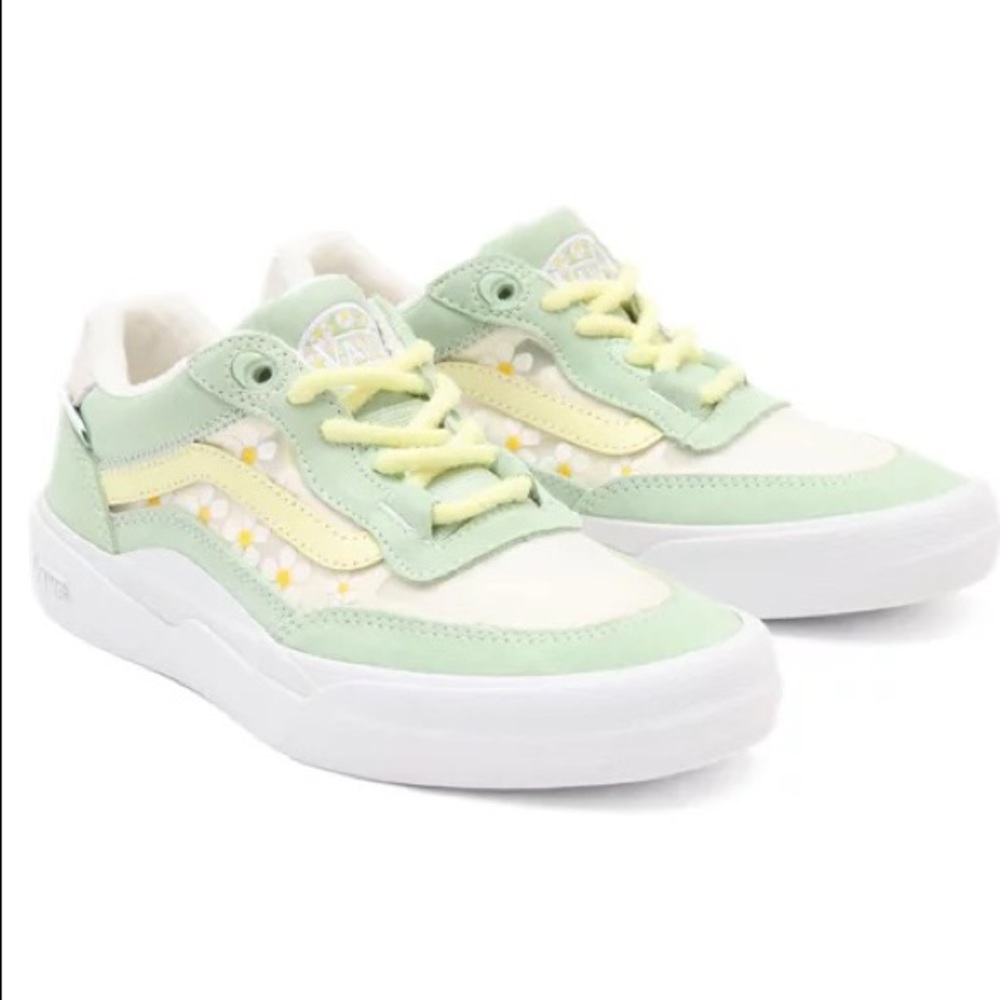 NEW Brighton Daisy Skateboarding Vans